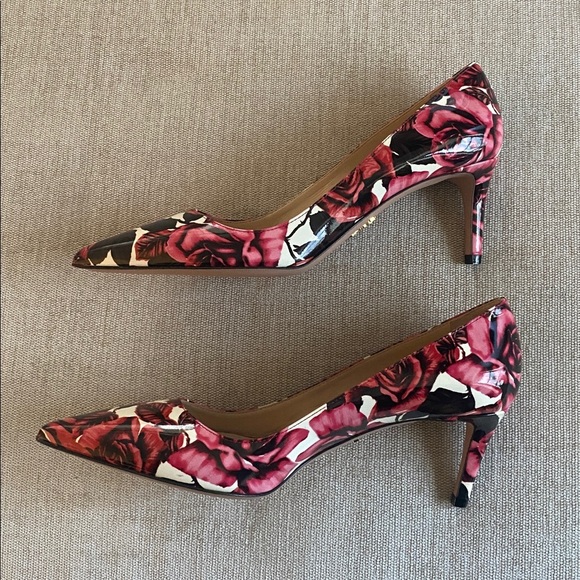 Prada Pink Floral Print Patent Leather Pointed-Toe Pumps Heels Size 37.5 /7.5 US - Picture 3 of 15